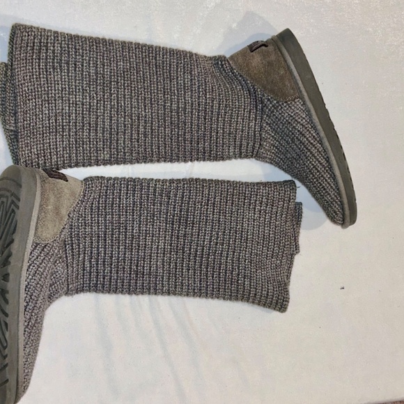 UGG Classic Cardy boots in gray 8 - Picture 7 of 13